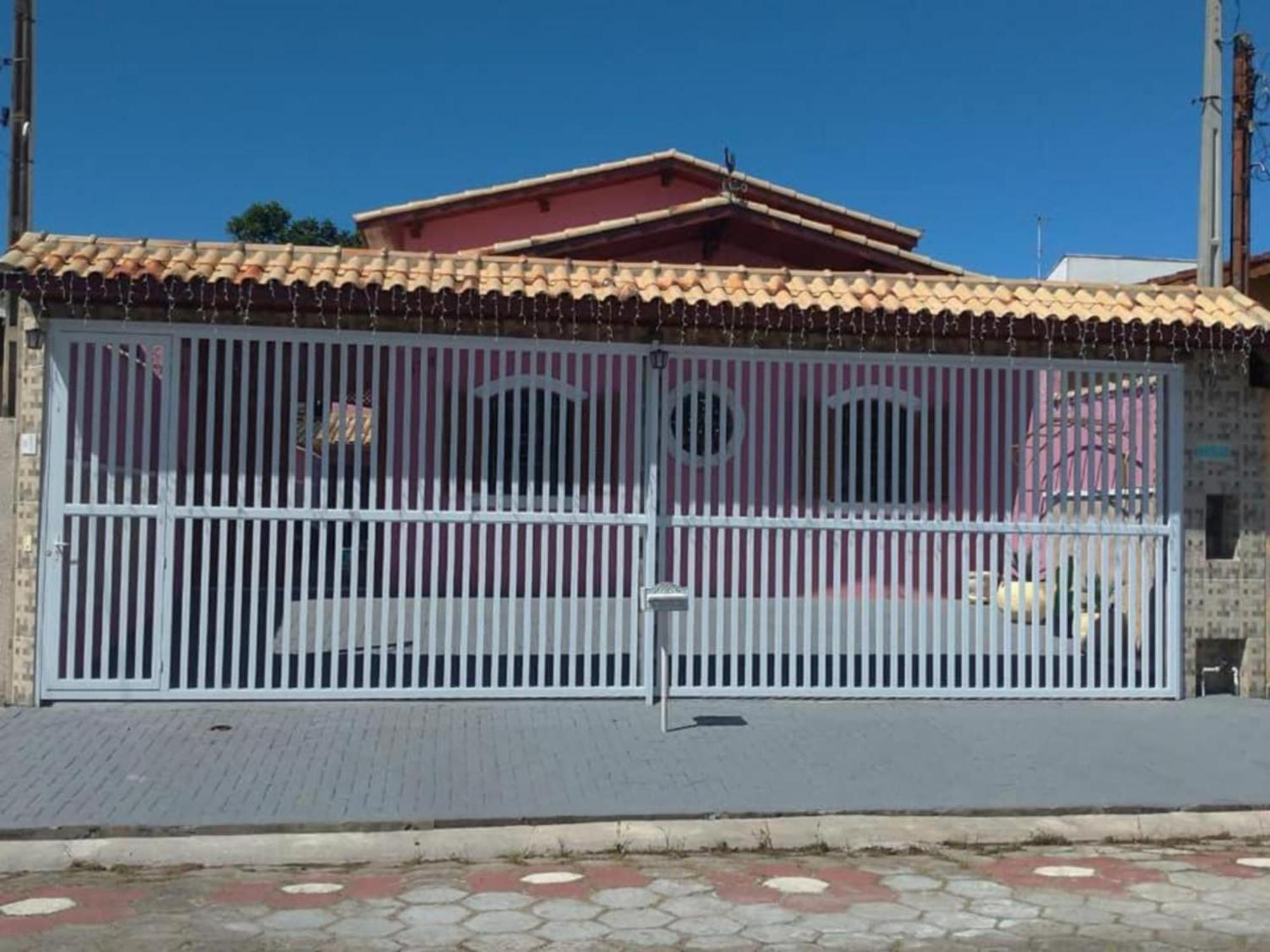 Casa Rosa De Peruibe - Casa De Temporada 3 Dormitorios, 10 Hospedes, Piscina, Wi-Fi, Netflix, 800 Metros Da Praia 외부 사진